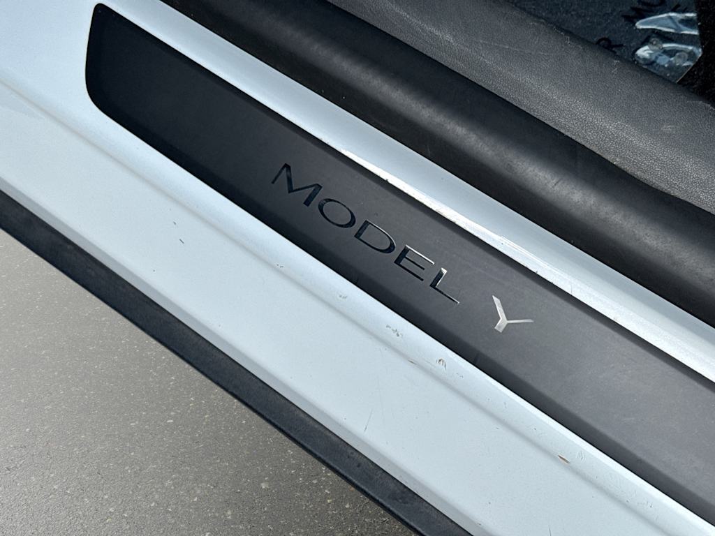 Thumbnail: 2022 Tesla Model Y - 6