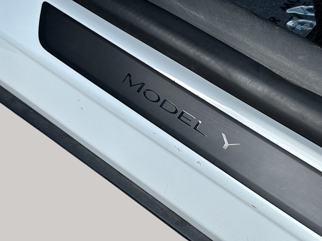 Thumbnail: 2022 Tesla Model Y - 6