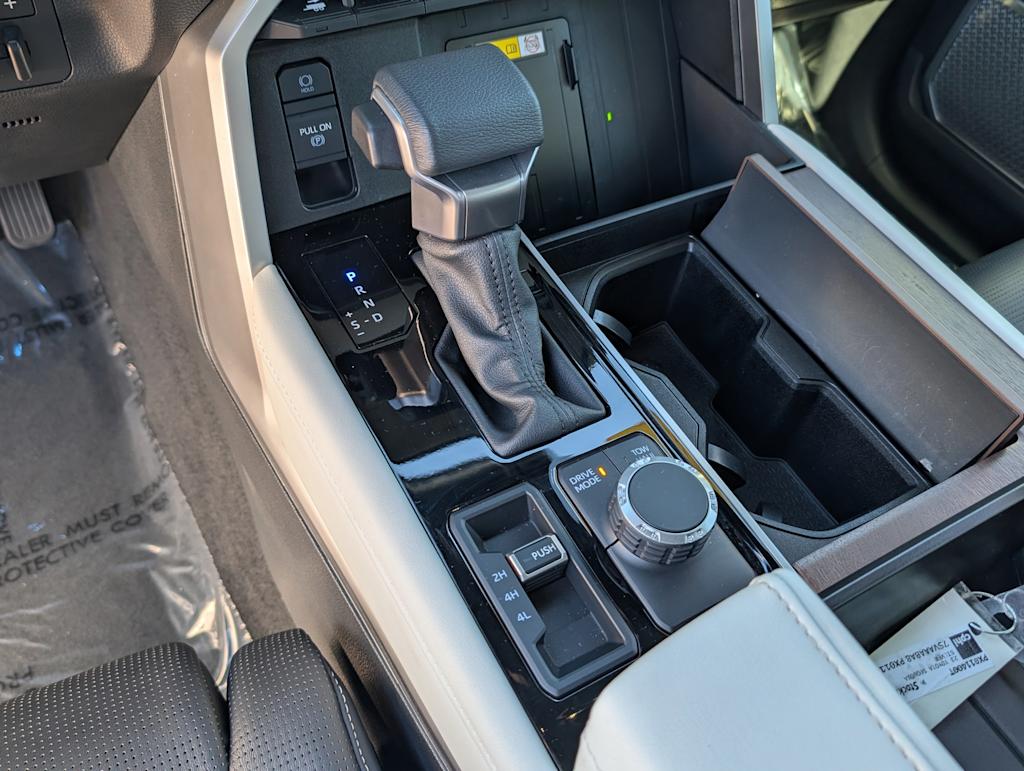 Thumbnail: 2023 Toyota Sequoia - 22