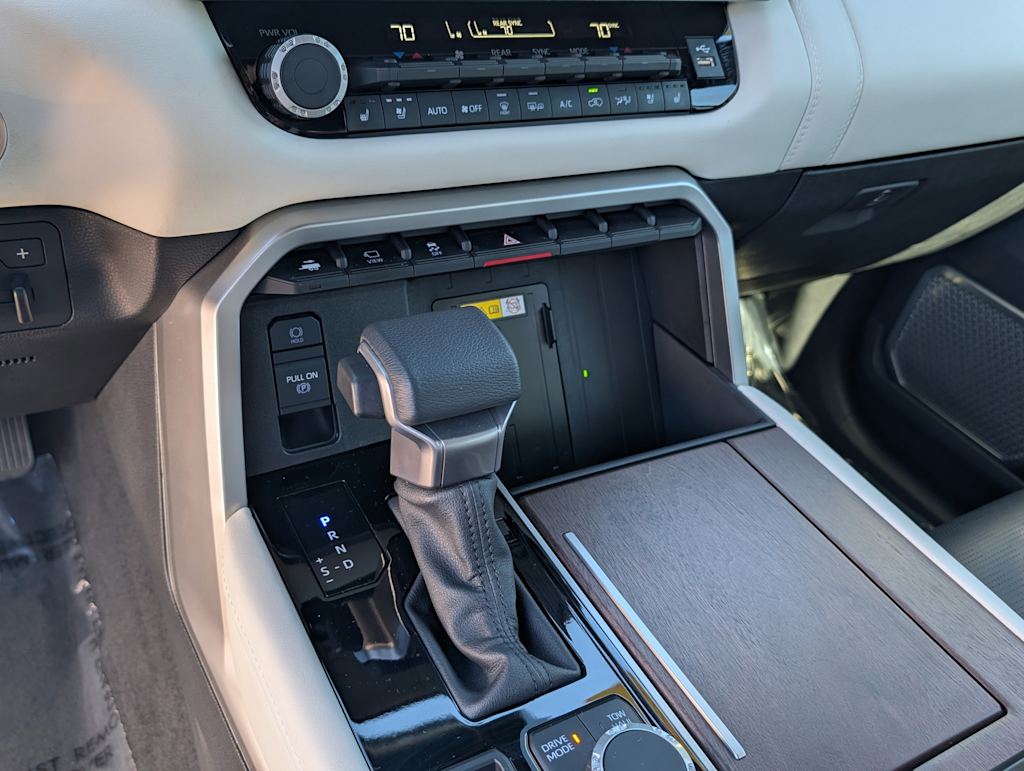 Thumbnail: 2023 Toyota Sequoia - 13