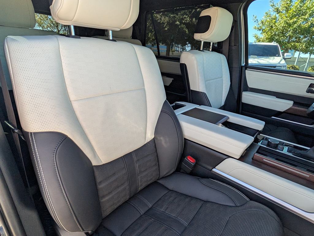 Thumbnail: 2023 Toyota Sequoia - 28