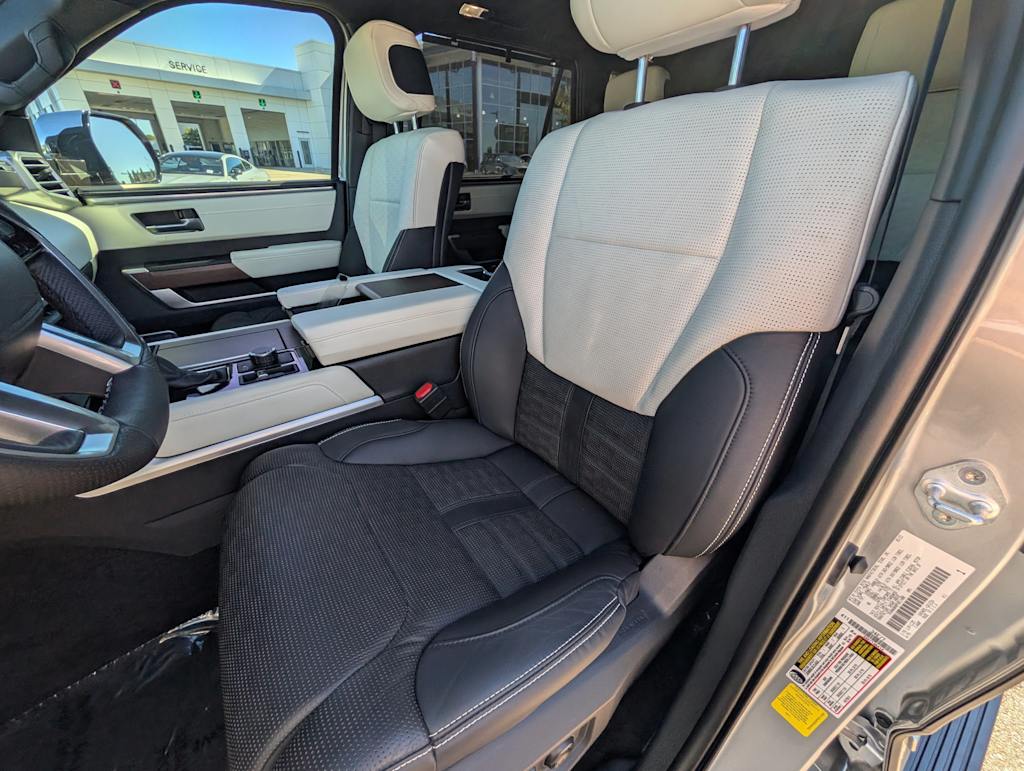 Thumbnail: 2023 Toyota Sequoia - 9