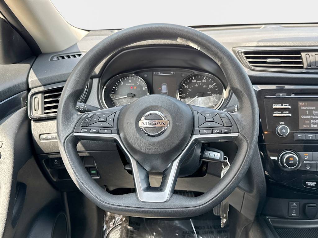 Thumbnail: 2017 Nissan Rogue - 10