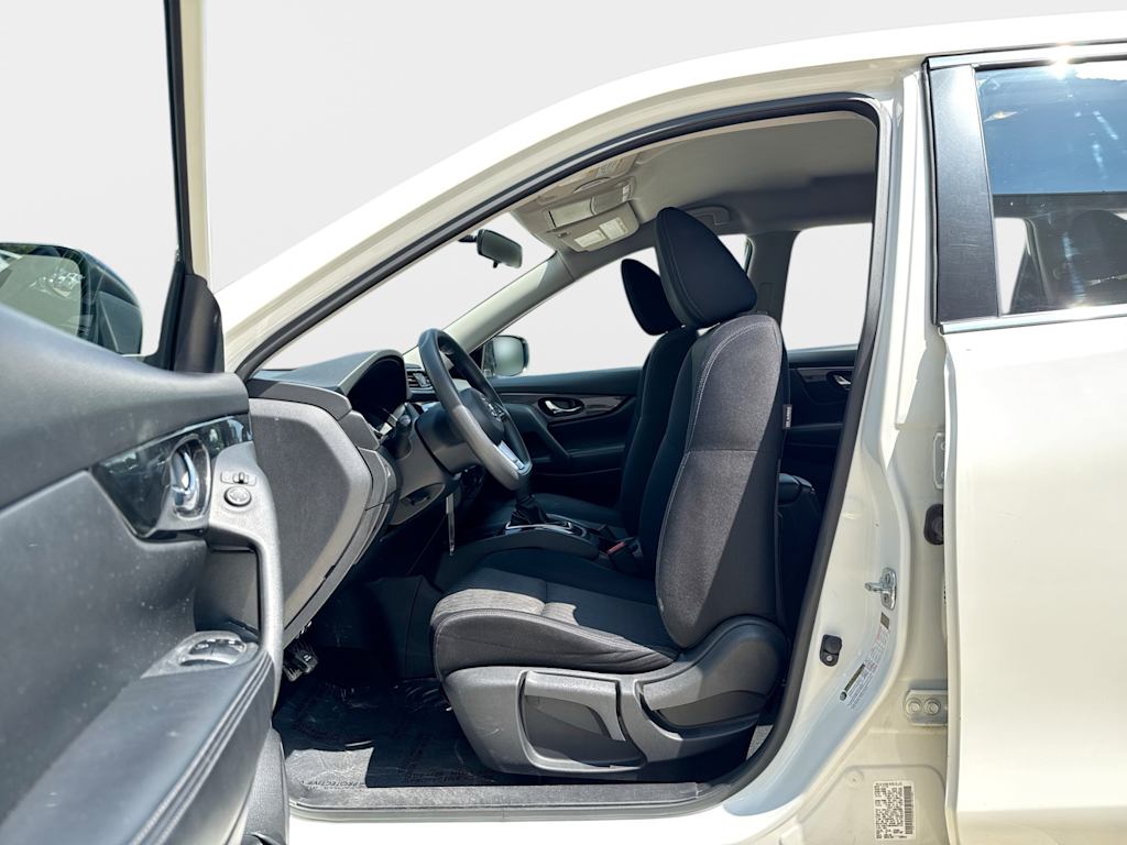 Thumbnail: 2017 Nissan Rogue - 13