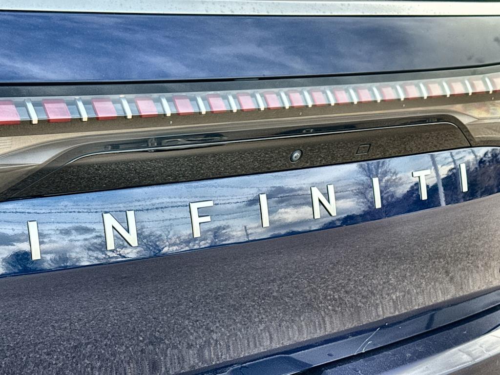 Thumbnail: 2025 INFINITI QX80 - 24