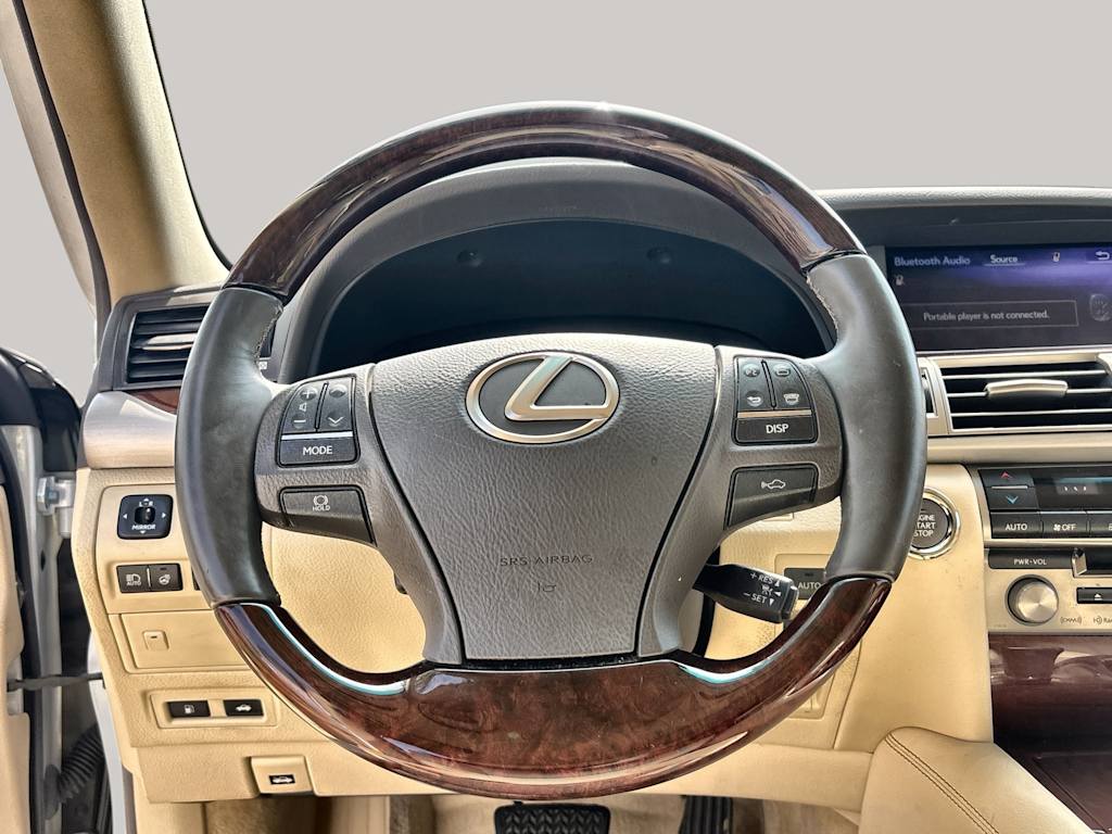 Thumbnail: 2017 Lexus LS - 8