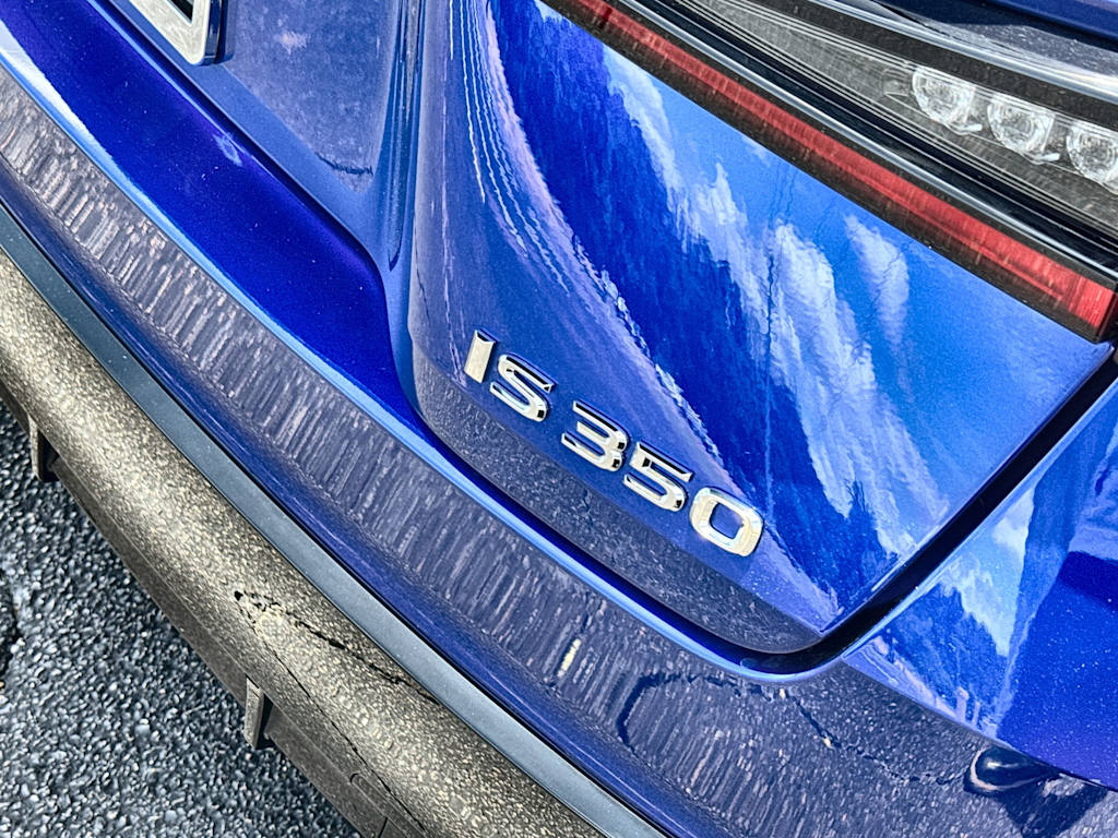 Thumbnail: 2025 Lexus ES - 7