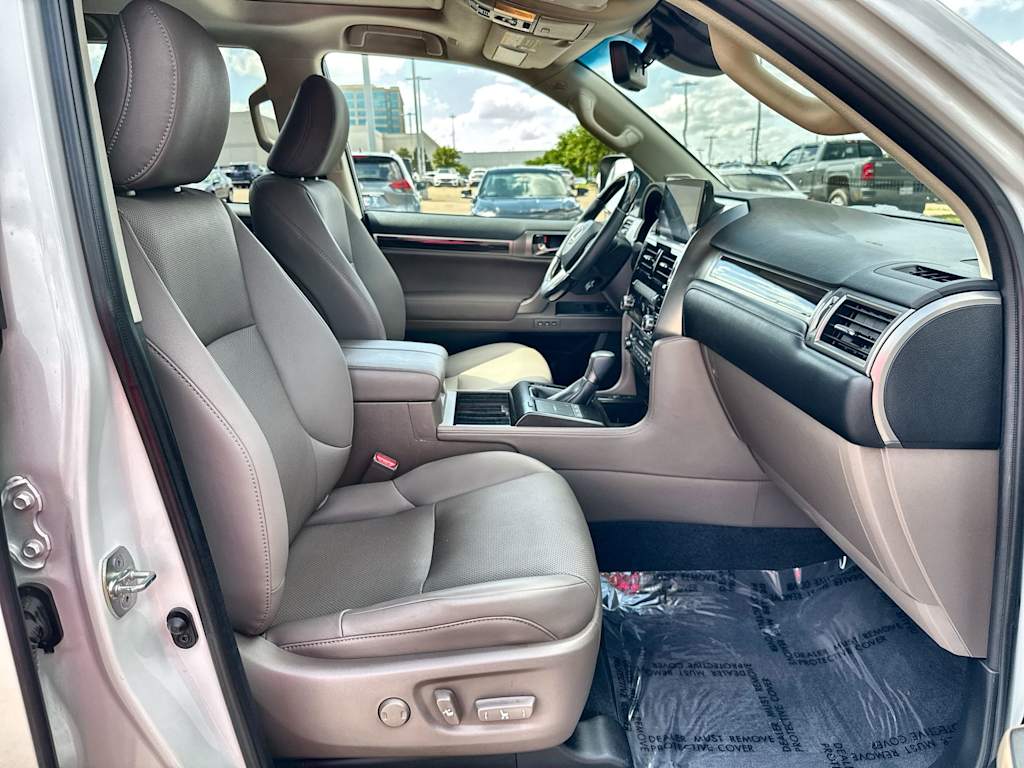 Thumbnail: 2023 Lexus GX - 21