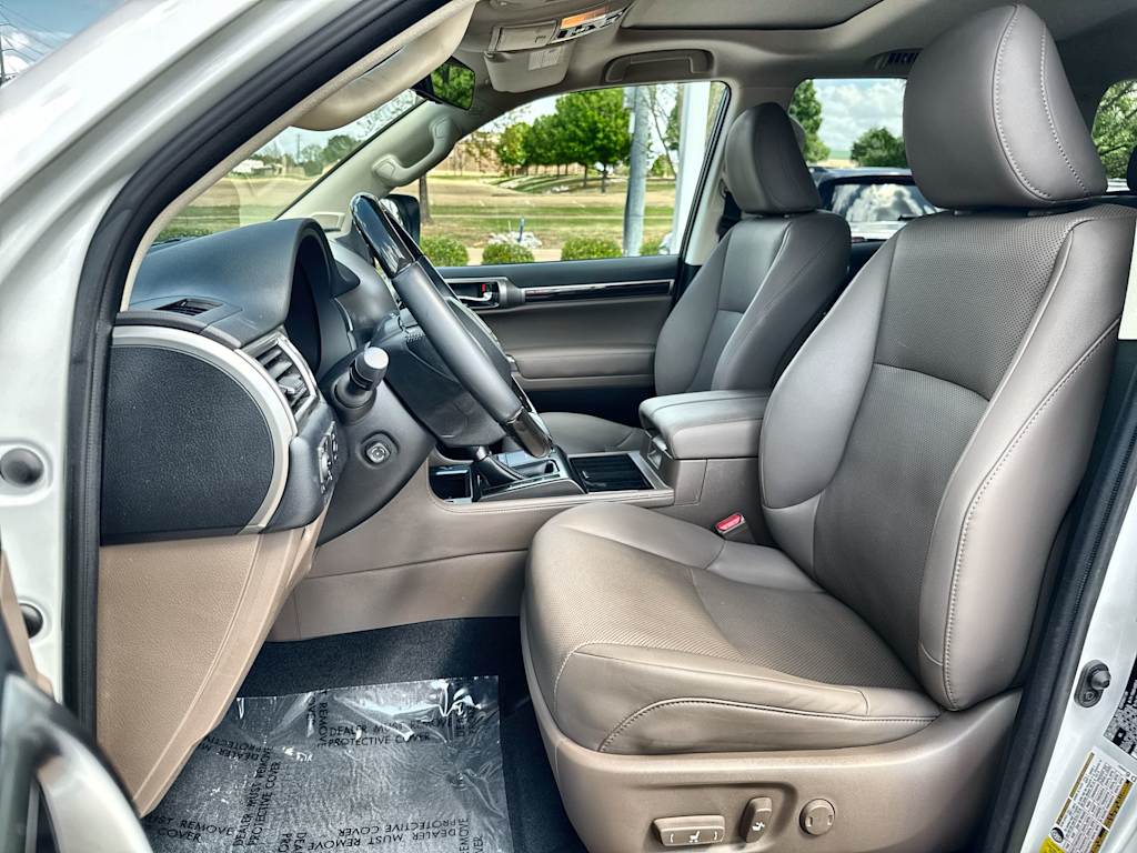 Thumbnail: 2023 Lexus GX - 12