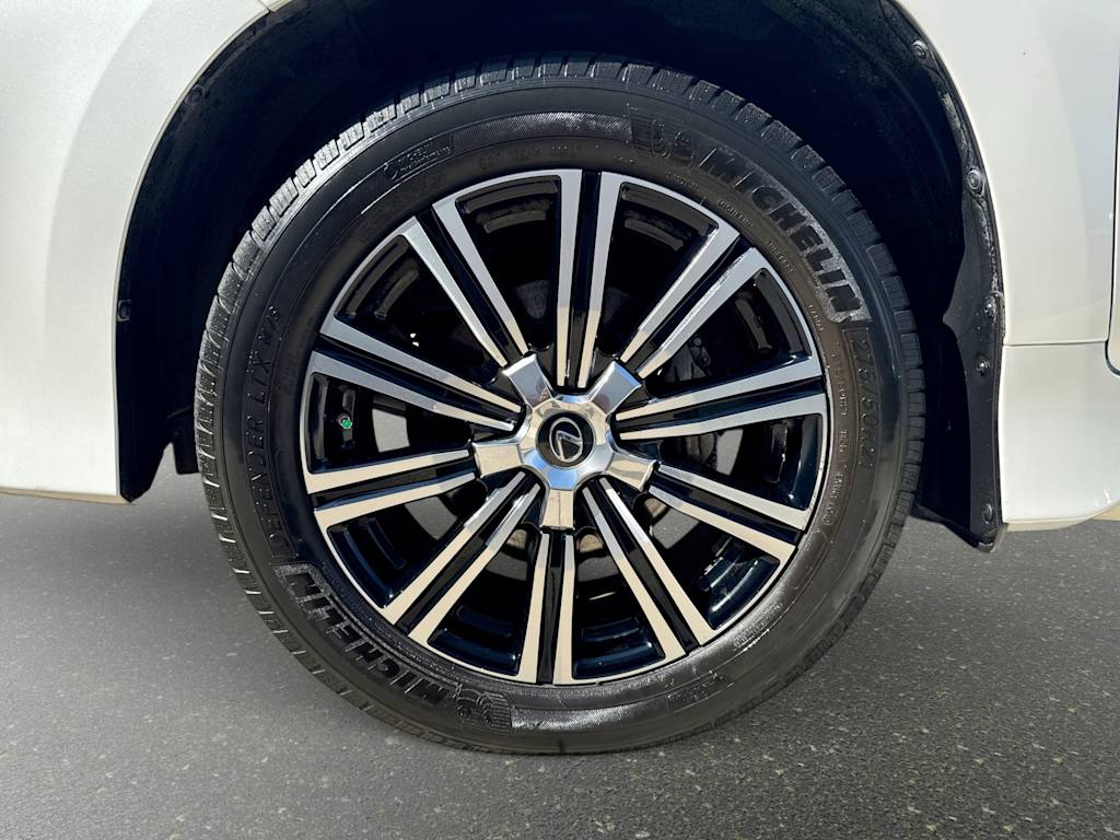 Thumbnail: 2020 Lexus LX - 8