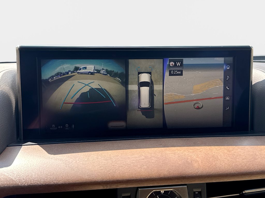 Thumbnail: 2020 Lexus LX - 12