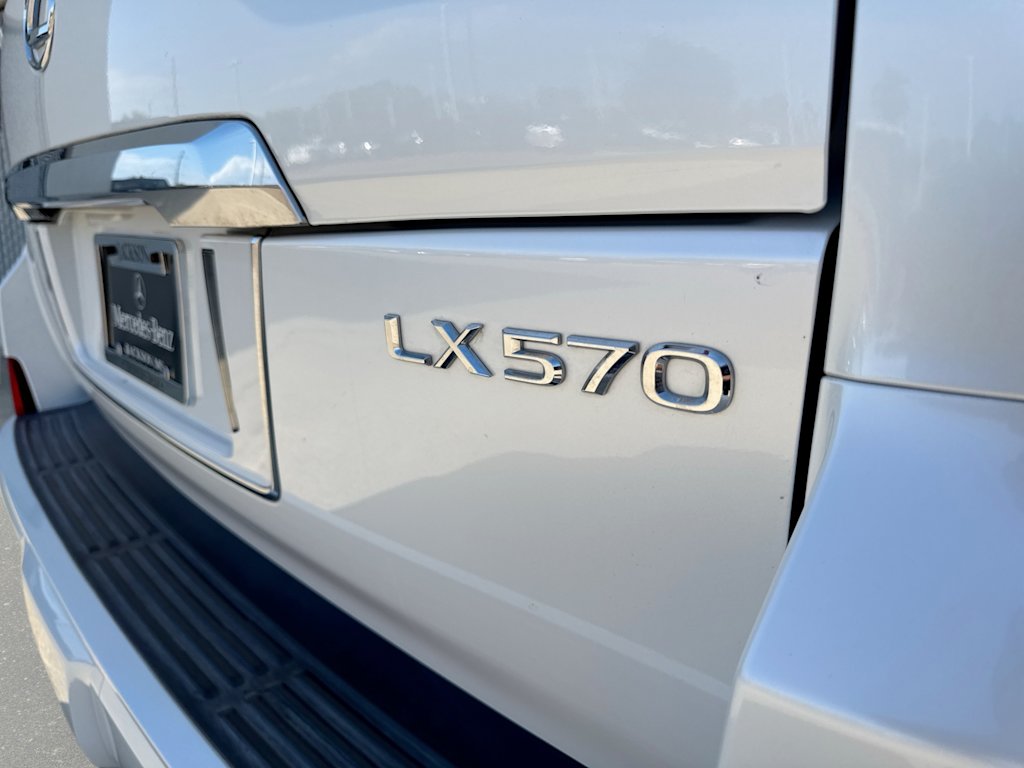 Thumbnail: 2020 Lexus LX - 7