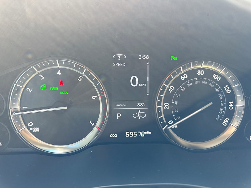 Thumbnail: 2020 Lexus LX - 14