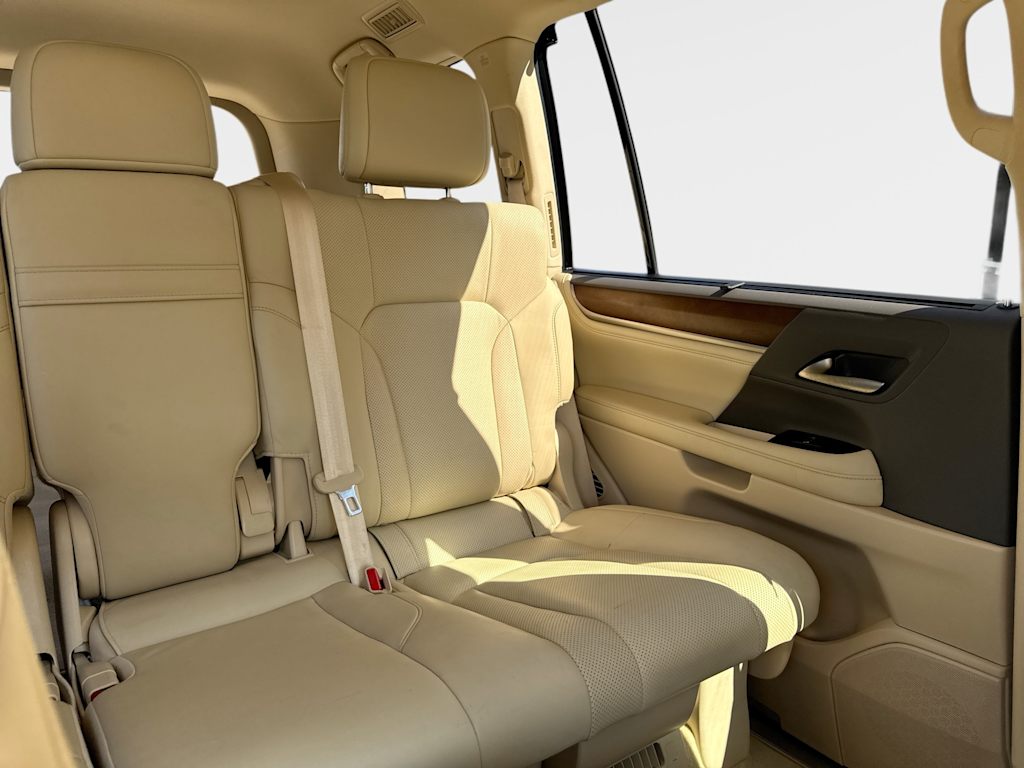 Thumbnail: 2020 Lexus LX - 13