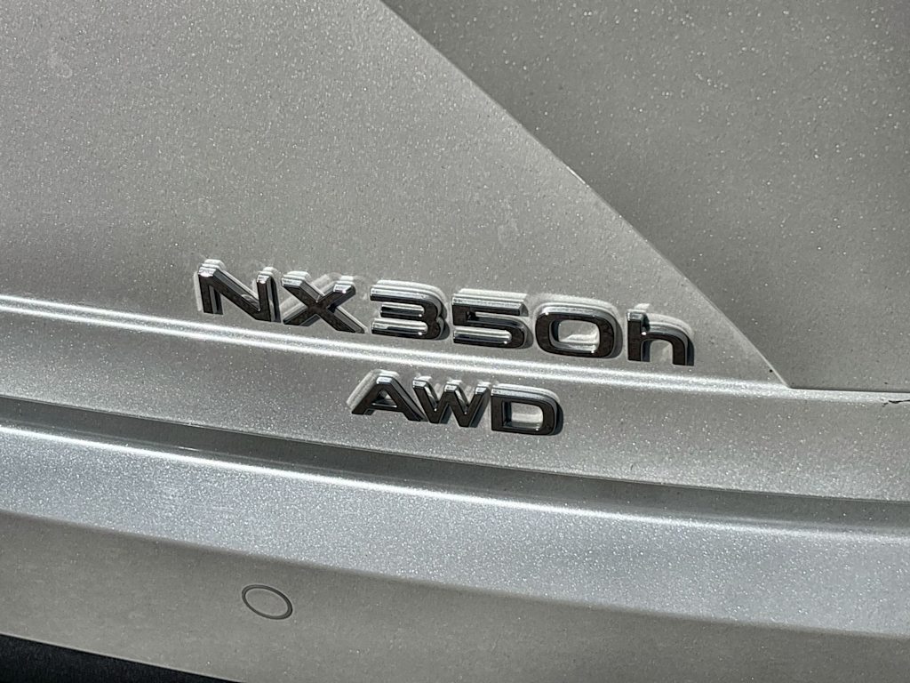 Thumbnail: 2025 Lexus ES - 7