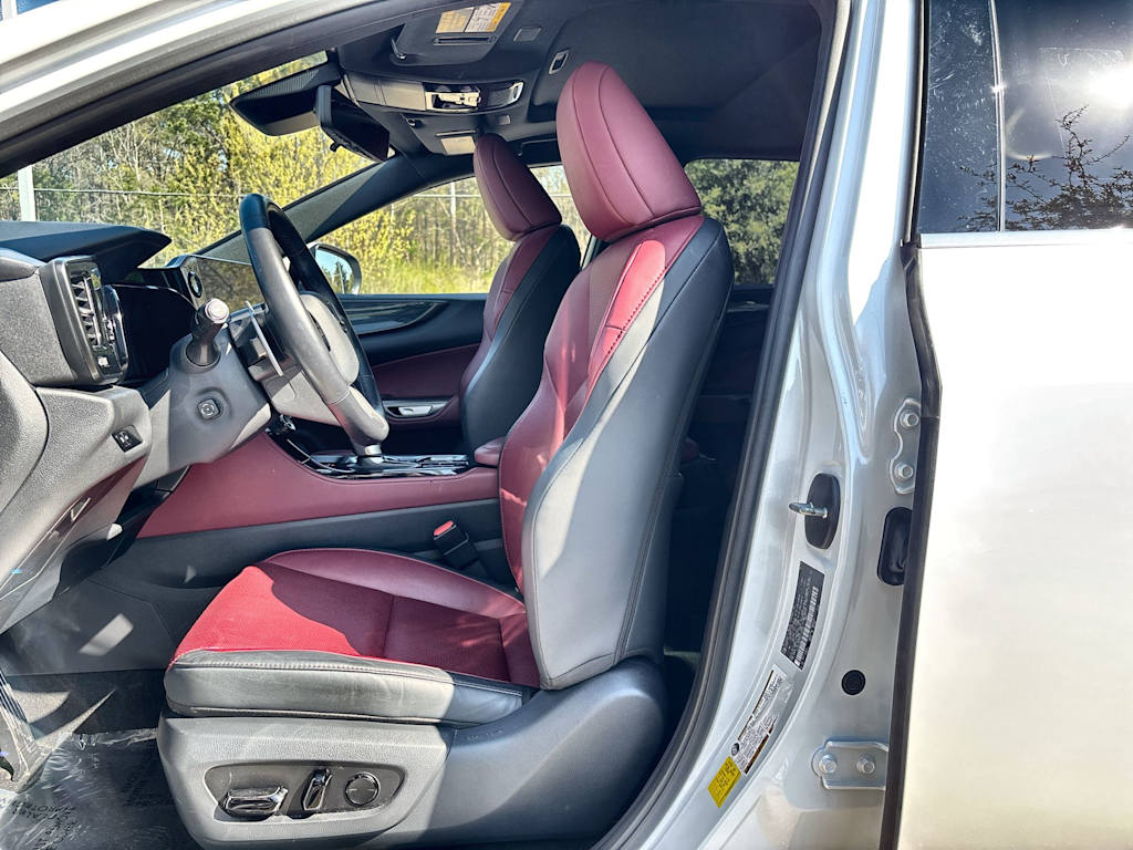 Thumbnail: 2025 Lexus ES - 12