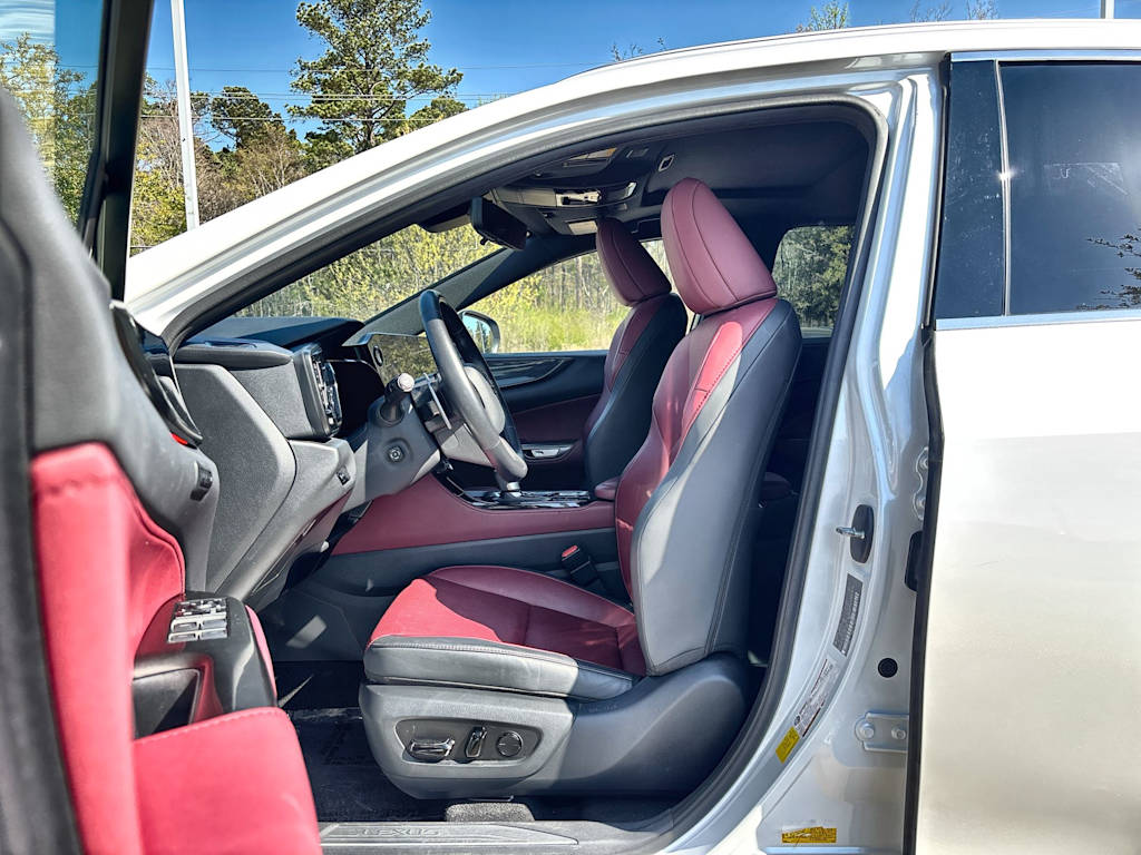 Thumbnail: 2025 Lexus ES - 11