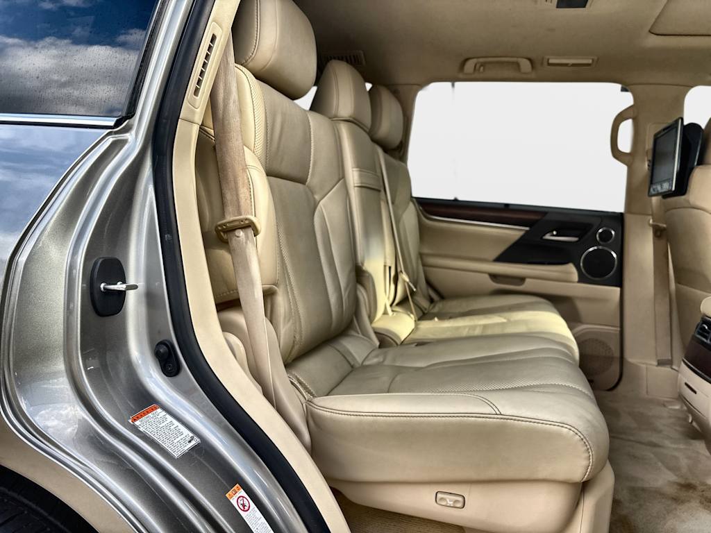 Thumbnail: 2016 Lexus LX - 26