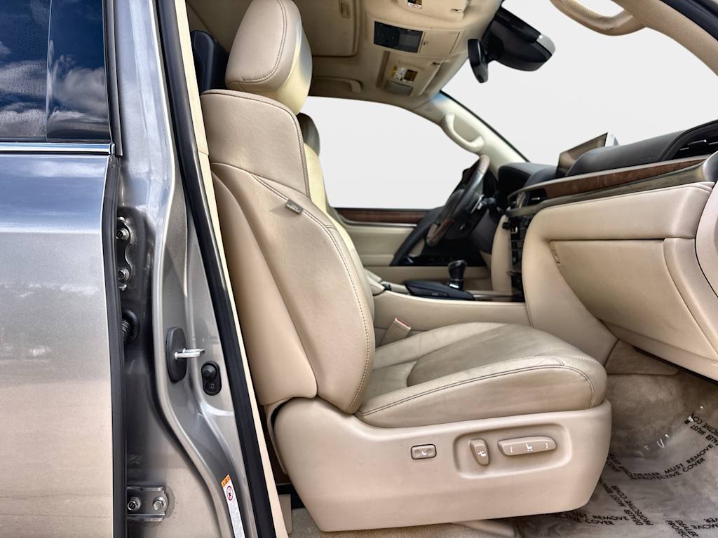 Thumbnail: 2016 Lexus LX - 23