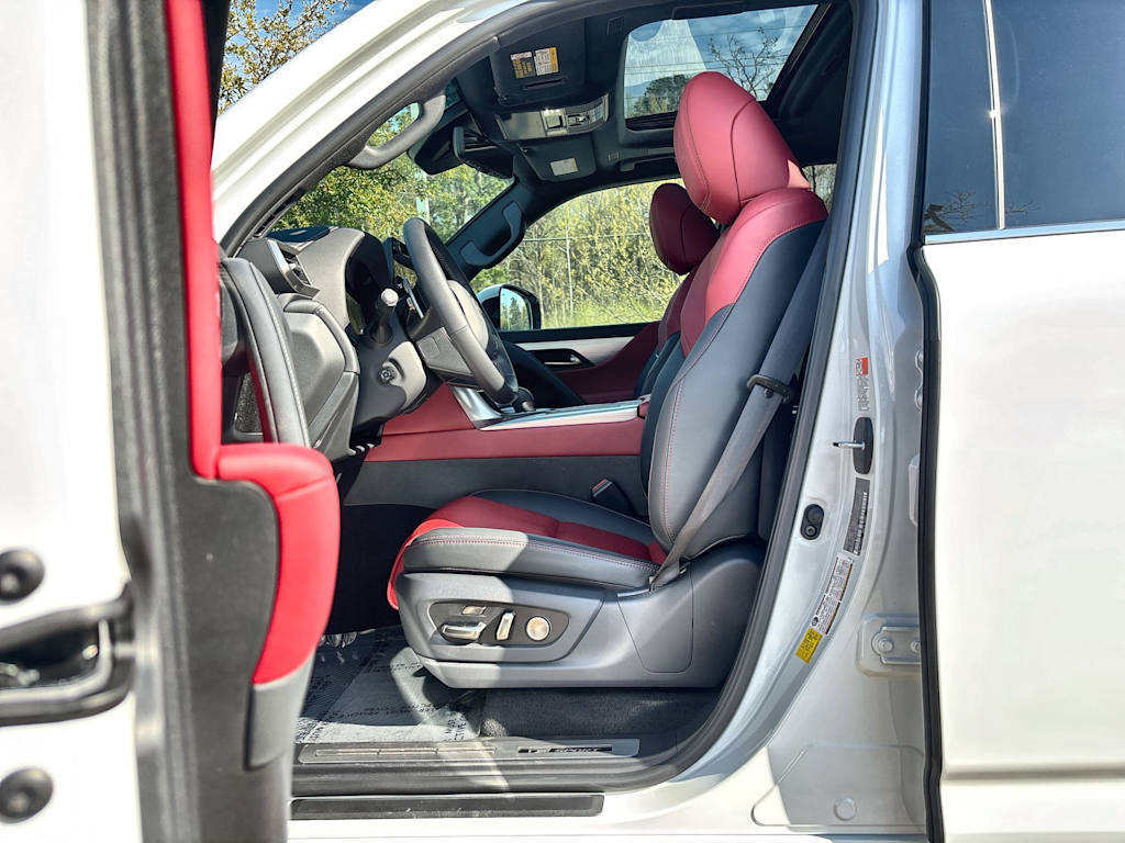 Thumbnail: 2025 Lexus ES - 11