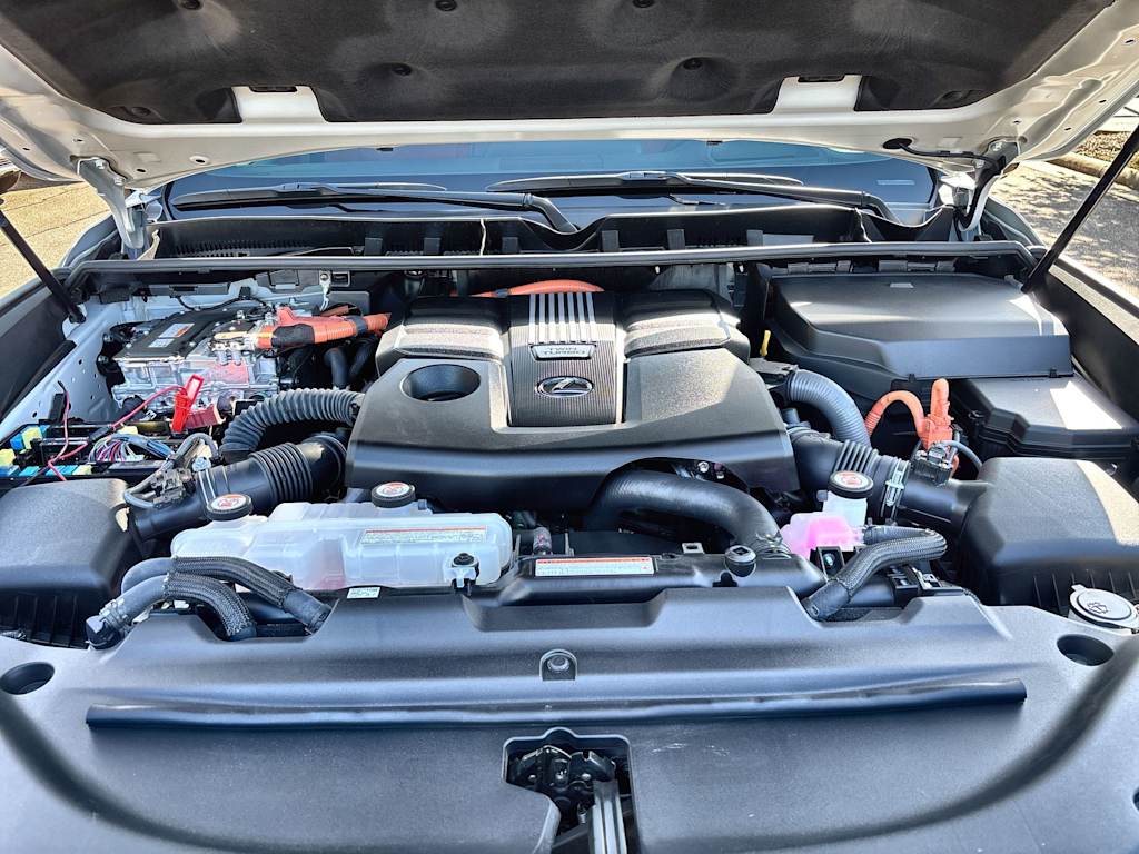 Thumbnail: 2025 Lexus ES - 9