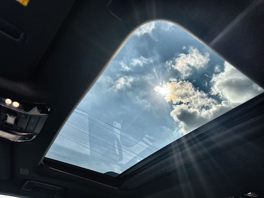 Thumbnail: 2025 Lexus ES - 27