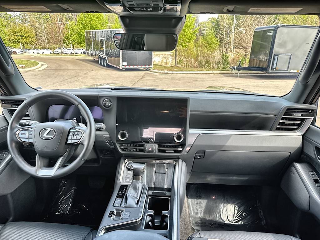 Thumbnail: 2025 Lexus ES - 2