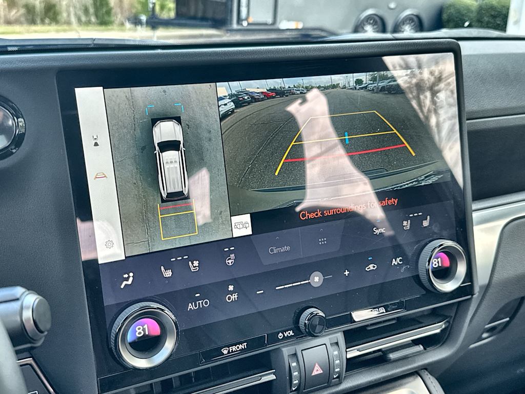 Thumbnail: 2025 Lexus ES - 14