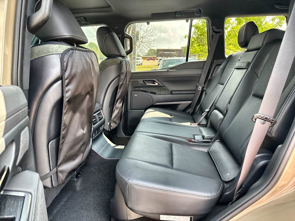 Thumbnail: 2025 Lexus ES - 13