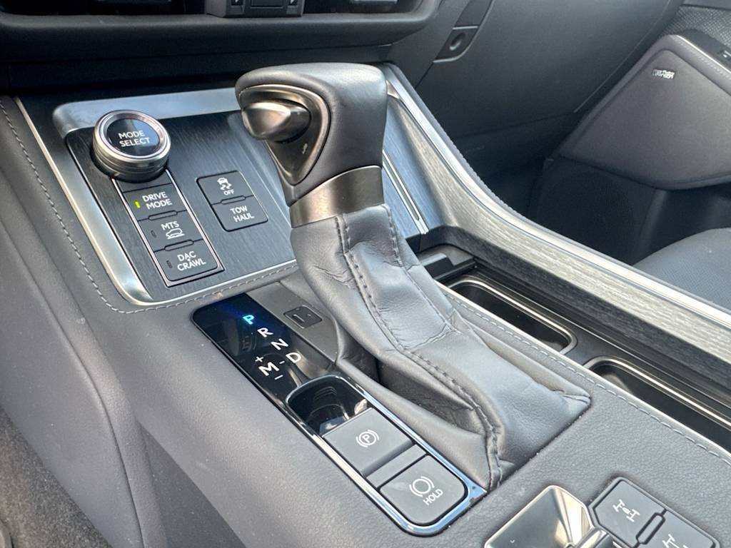 Thumbnail: 2025 Lexus ES - 28