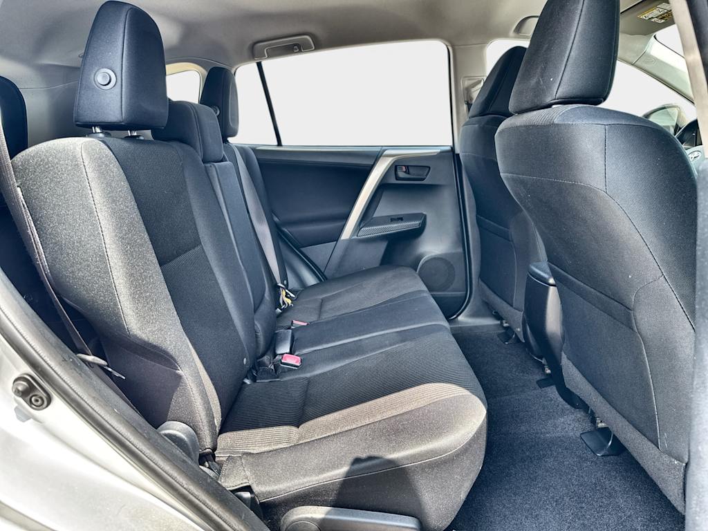 Thumbnail: 2015 Toyota RAV4 - 26