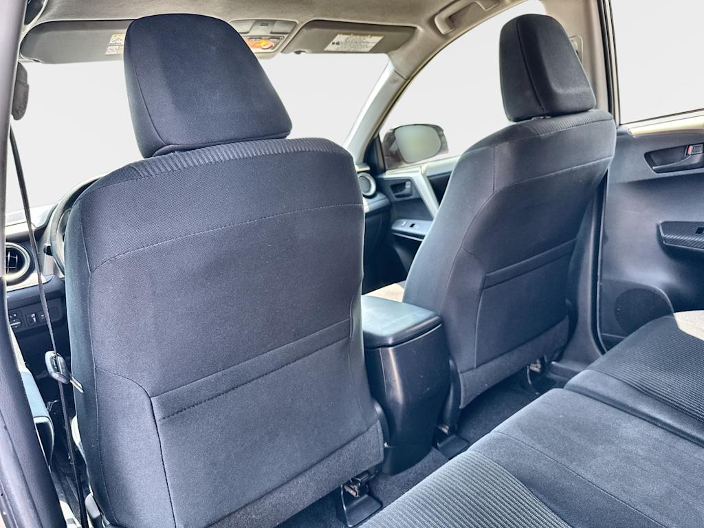 Thumbnail: 2015 Toyota RAV4 - 25
