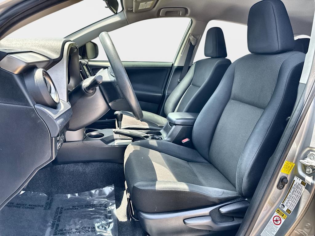 Thumbnail: 2015 Toyota RAV4 - 12
