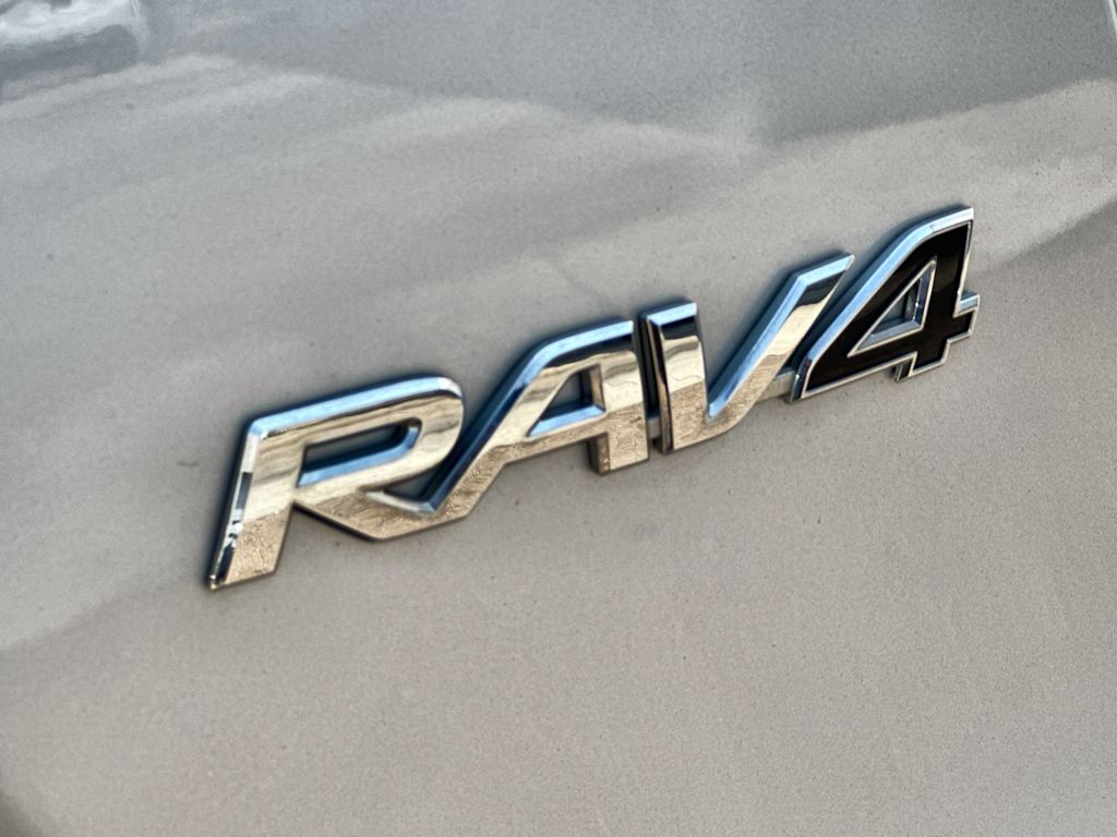 Thumbnail: 2015 Toyota RAV4 - 7