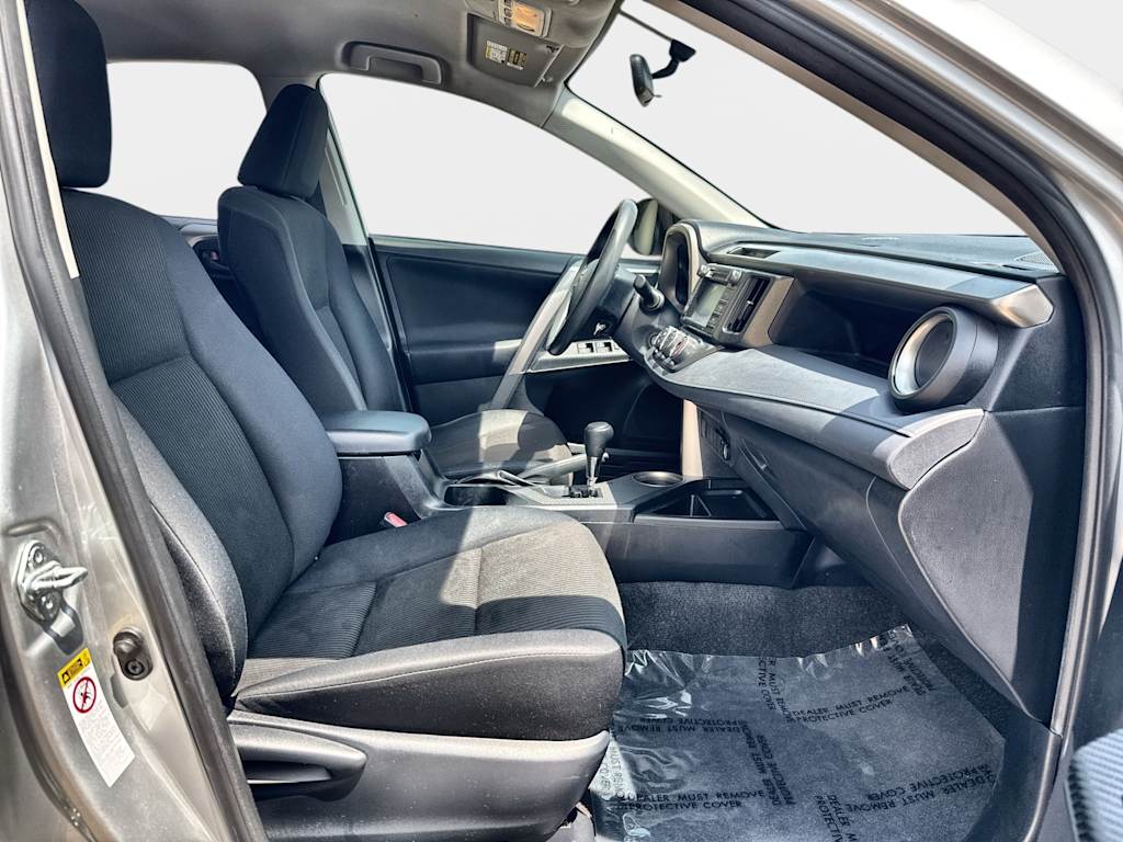 Thumbnail: 2015 Toyota RAV4 - 23