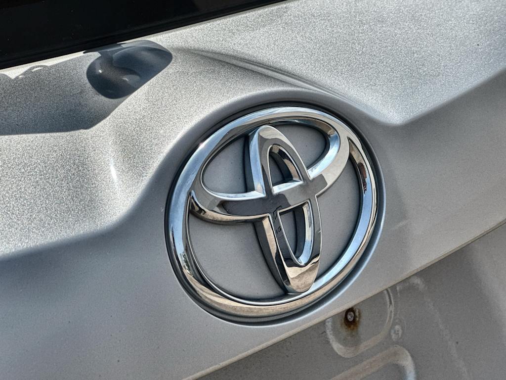 Thumbnail: 2015 Toyota RAV4 - 24