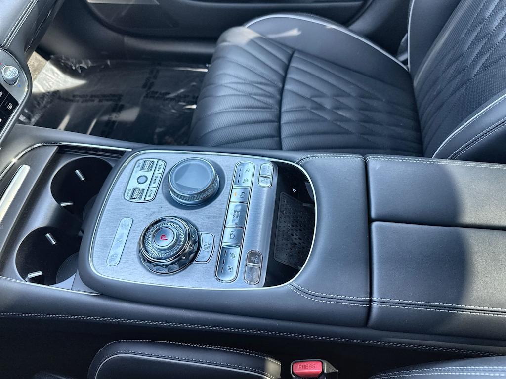 Thumbnail: 2026 Genesis G90 - 12