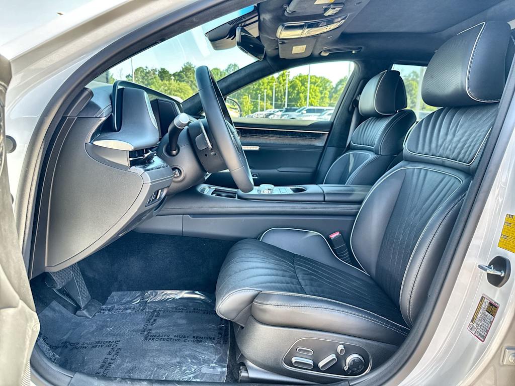 Thumbnail: 2026 Genesis G90 - 8