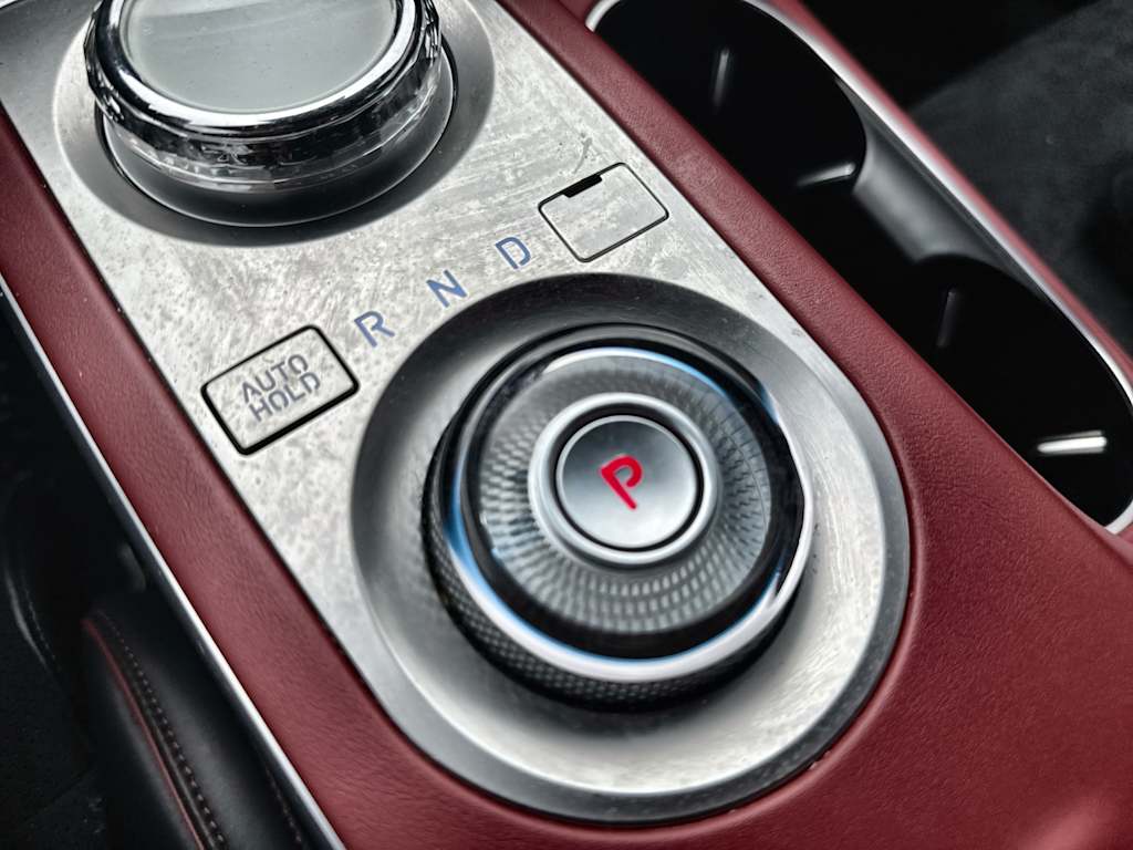 Thumbnail: 2022 Genesis GV70 - 34