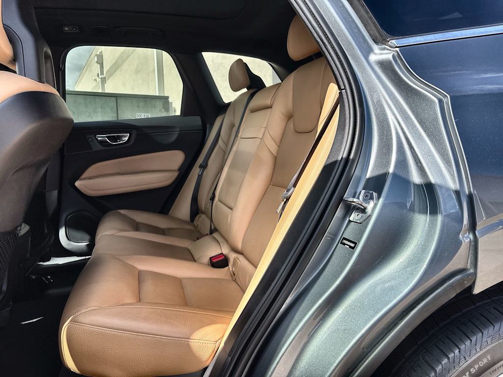 Thumbnail: 2019 Volvo XC60 - 13