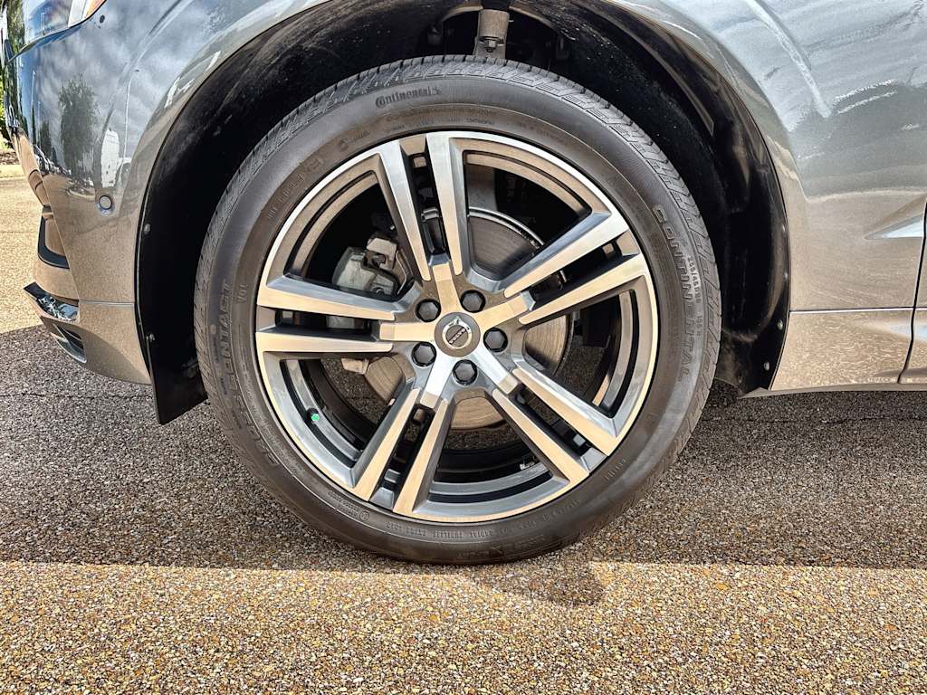 Thumbnail: 2019 Volvo XC60 - 8