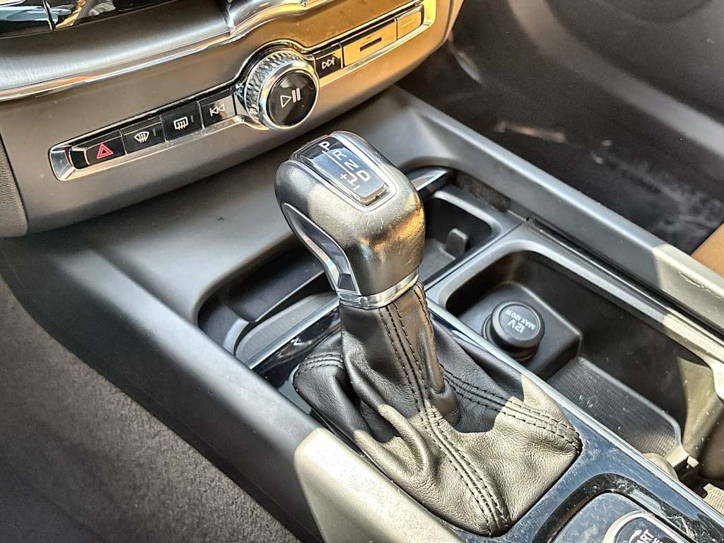 Thumbnail: 2019 Volvo XC60 - 26