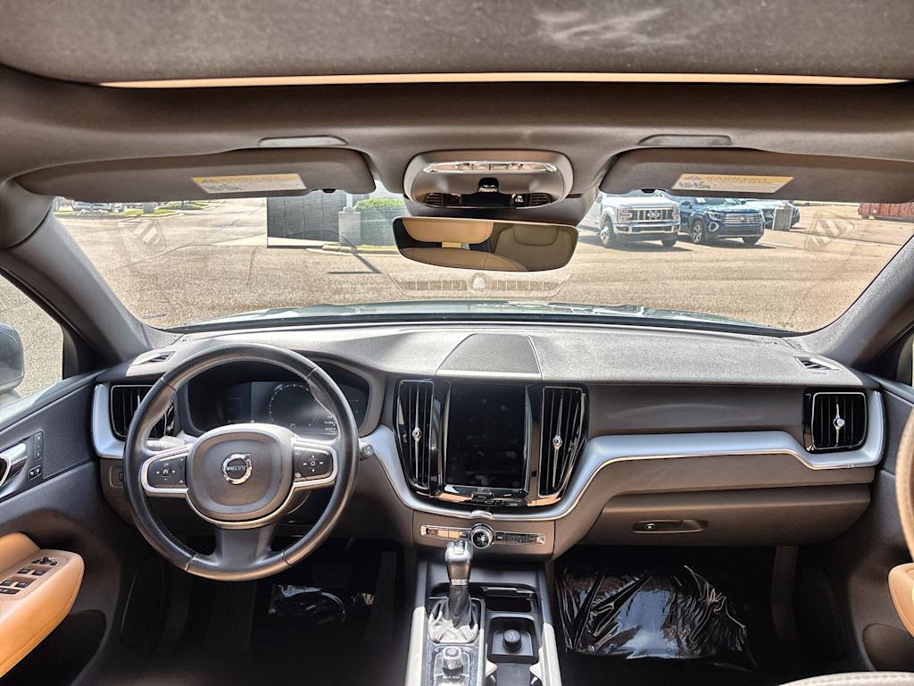 Thumbnail: 2019 Volvo XC60 - 2
