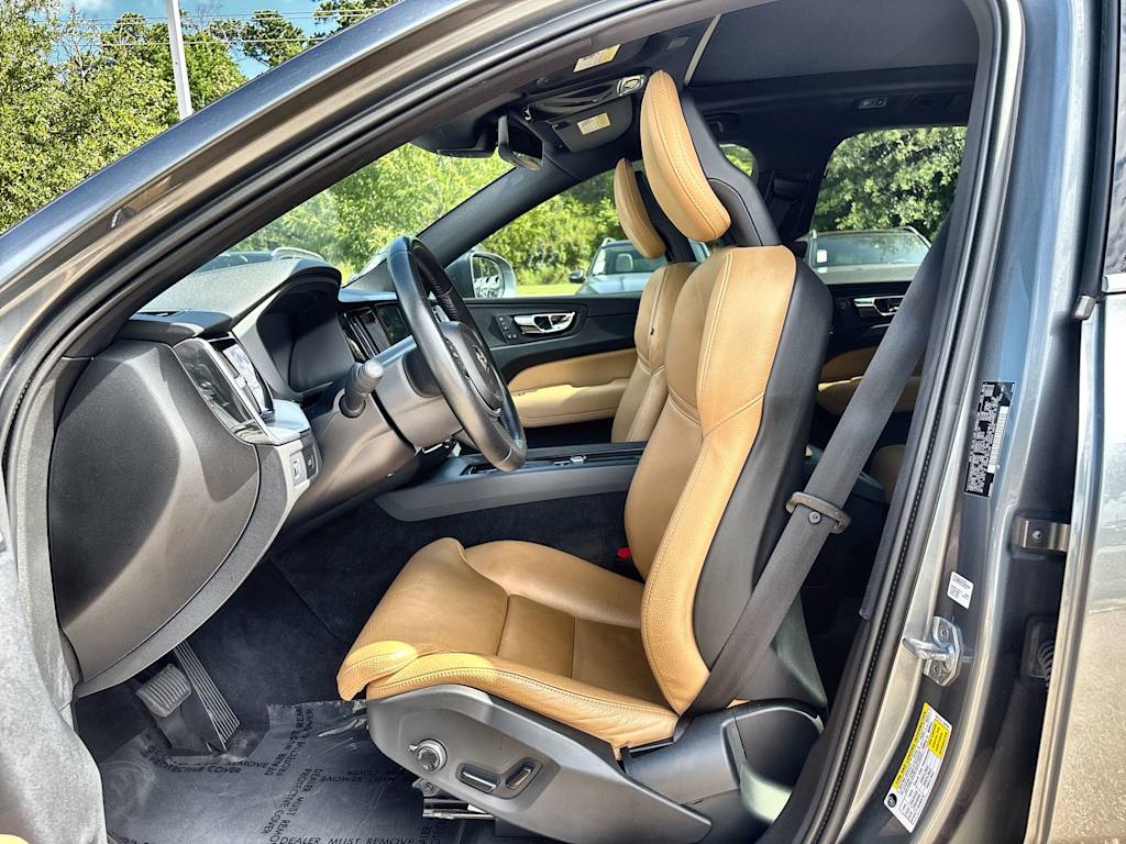 Thumbnail: 2019 Volvo XC60 - 12