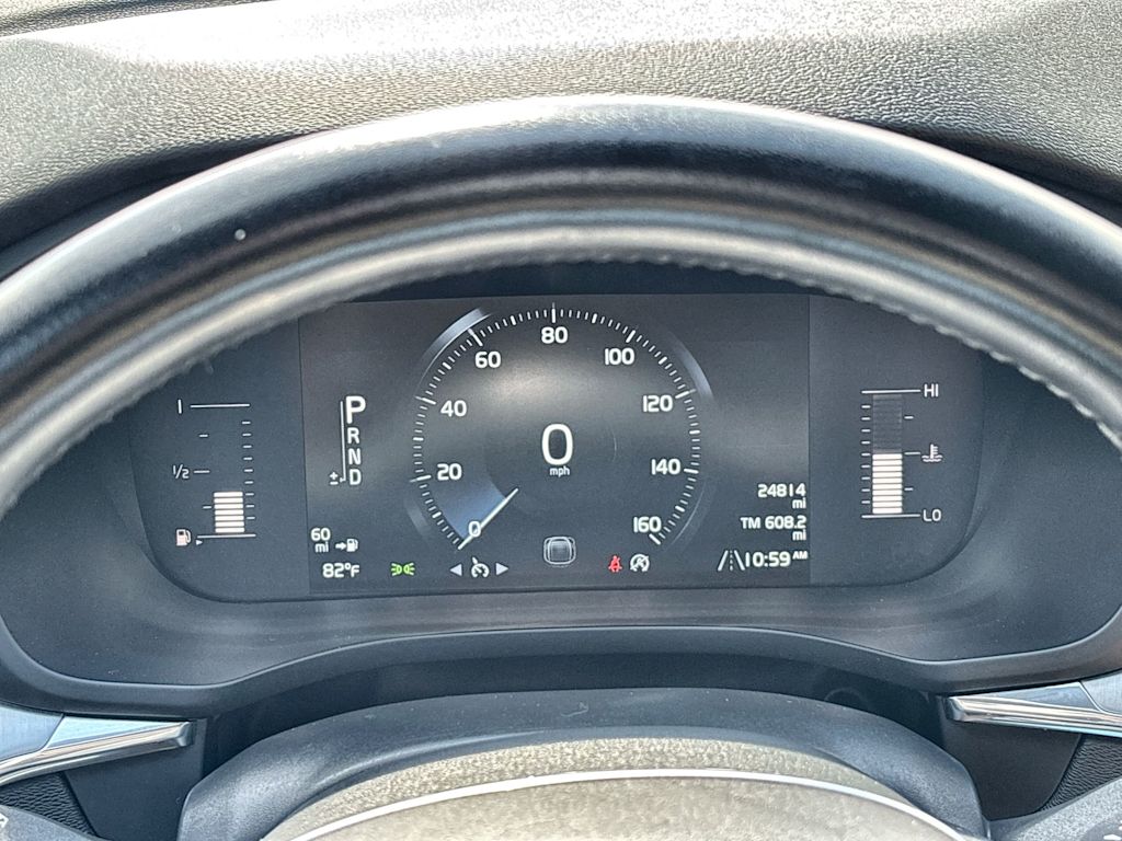 Thumbnail: 2019 Volvo XC60 - 16