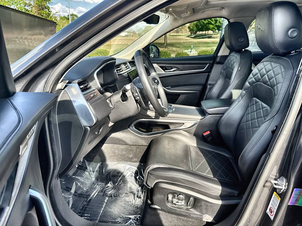 Thumbnail: 2021 Jaguar F-Pace - 11