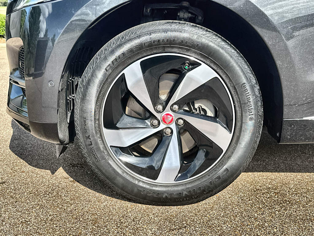 Thumbnail: 2021 Jaguar F-Pace - 8