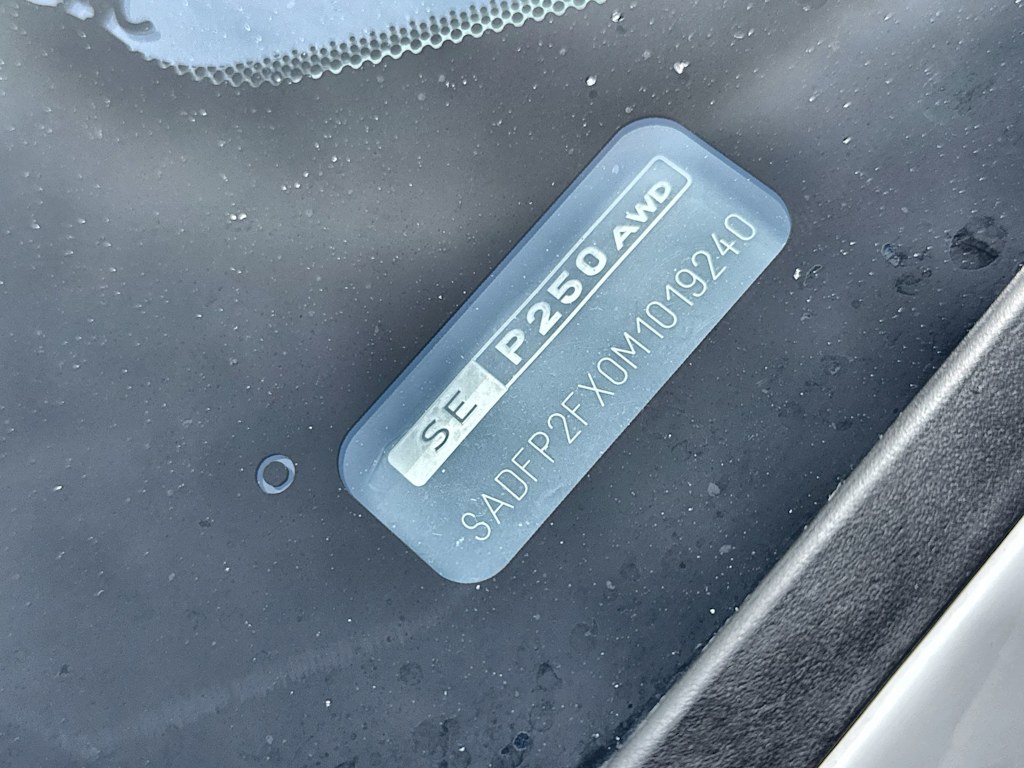 Thumbnail: 2021 Jaguar E-Pace - 26