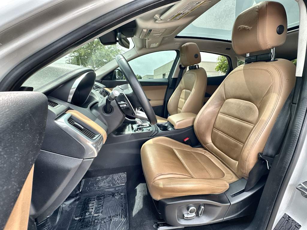 Thumbnail: 2021 Jaguar E-Pace - 12