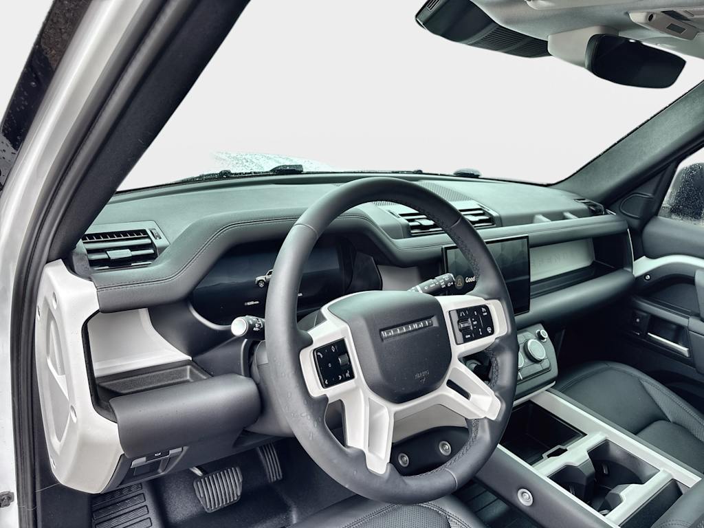 Thumbnail: 2025 Land Rover Defender - 2